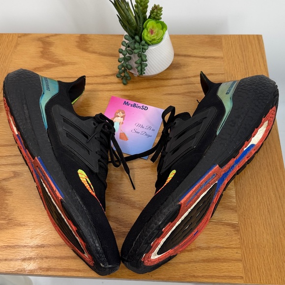 adidas Ultraboost 22 Colorway Men\'s Shoes - Black, Rainbow 14 main image 4